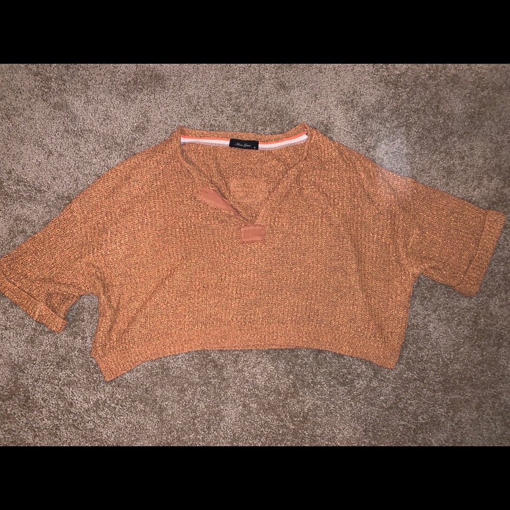 Cropped short sleeve sweater